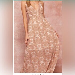 Promesa Beige and Cream Patterned Dress